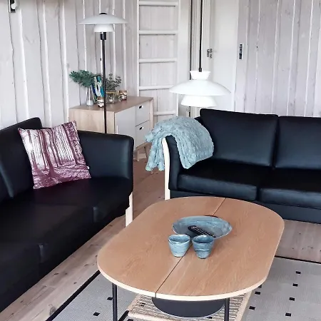 6 Person In Ansager-by Traum * Ansager