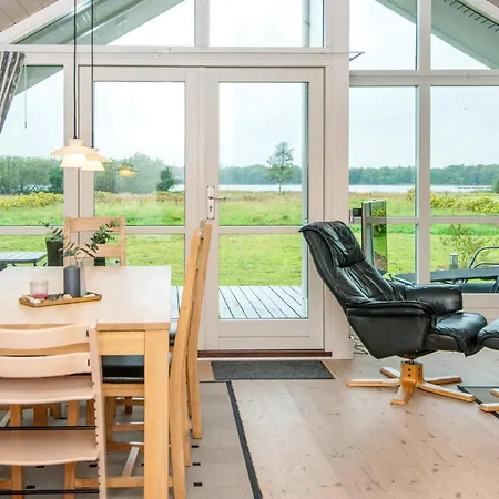 6 Person In Ansager-by Traum * Ansager