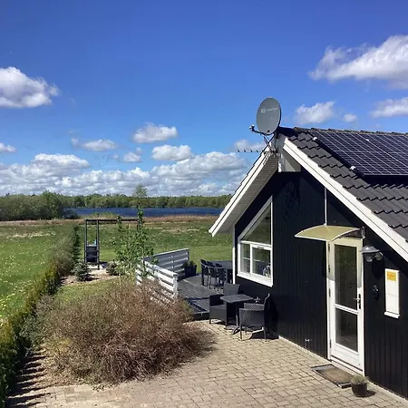 6 Person In Ansager-by Traum Ansager