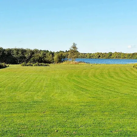 6 Person In Ansager-by Traum Nyaraló