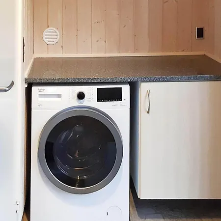 6 Person In Ansager-by Traum Nyaraló Ansager